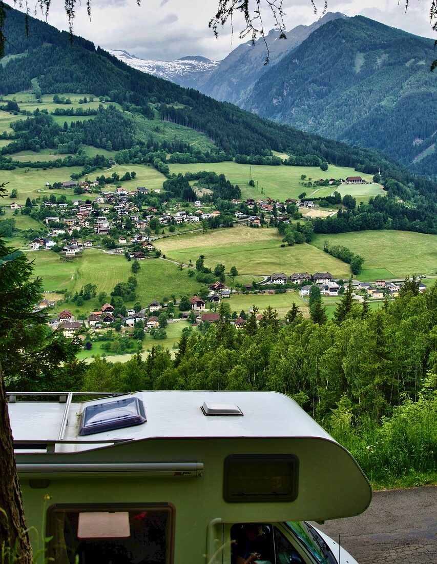 g3aaec50b6540d6c2e490d4beccb344d8e4d8405c568e94b1df3b0f93b435171bb0dc3a499a56d6c8b3a106c5f96f8c215214e851d036687e8cbd29428ea6c02a_1280-5430762 camper, villages, mountains, nature, landscape, camper, camper, camper, camper, camper